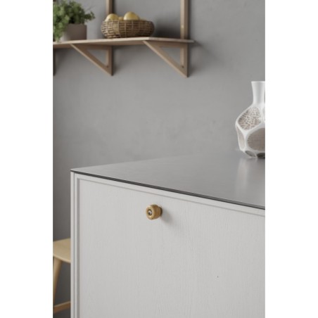 Knob NOLA used on interior furniture.