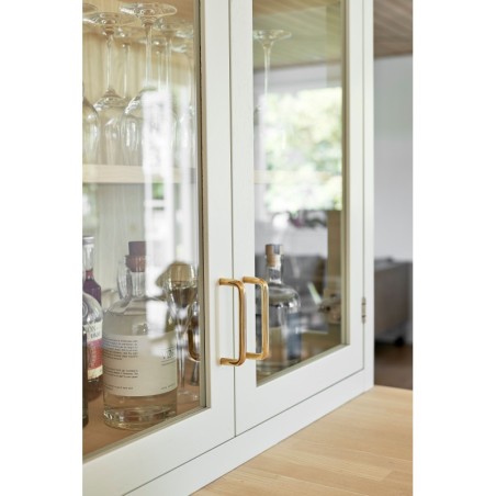 Handle TUBULAR used on interior furniture.