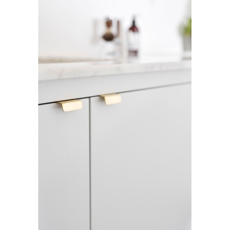 Rear mounted profile PATINA used on interior furniture.