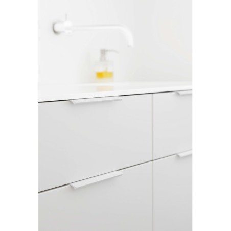 Rear mounted profile EDGE Straight used on interior furniture.