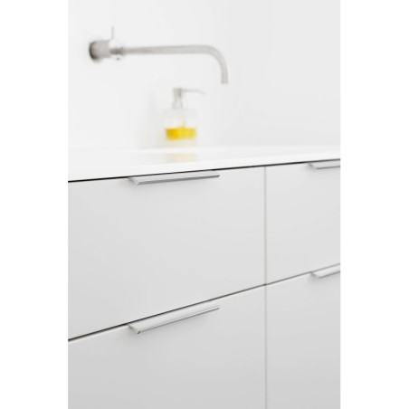 Rear mounted profile EDGE Straight used on interior furniture.