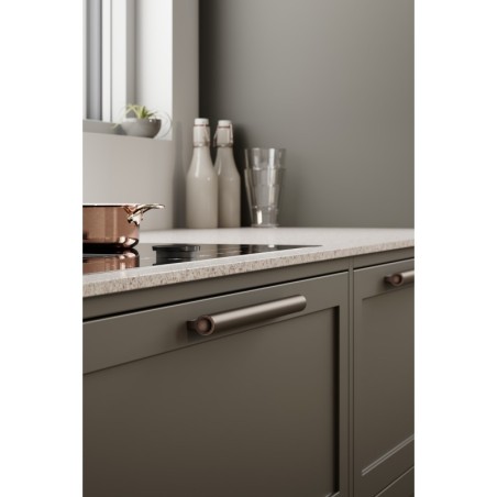 Handle LUCENTE used on interior furniture.