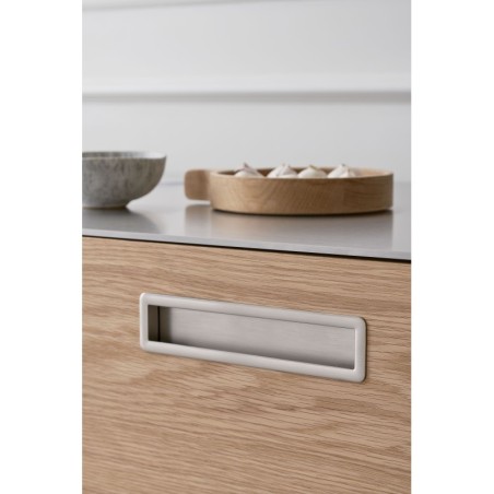 Recessed handle TUB STRAIGHT used on interior furniture.