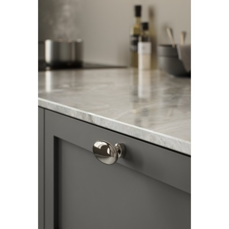 Knob BARON T used on interior furniture.